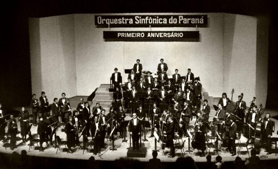 Em 2025, a Orquestra Sinfônica do Paraná (OSP) celebrará 40 anos de história como a primeira e maior orquestra pública do Estado. Fundada em 1985, a OSP tem como missão democratizar o acesso à música clássica, realizando concertos com valores acessíveis e colaborando com outros corpos artísticos do Teatro Guaíra.