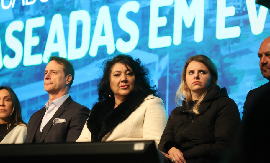 Seminário sobre indicadores e políticas públicas baseadas em evidências