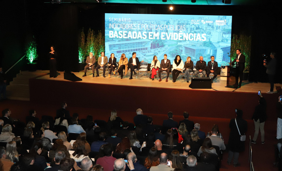Seminário sobre indicadores e políticas públicas baseadas em evidências