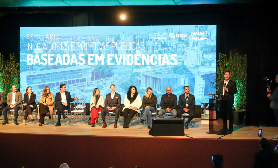 Seminário sobre indicadores e políticas públicas baseadas em evidências