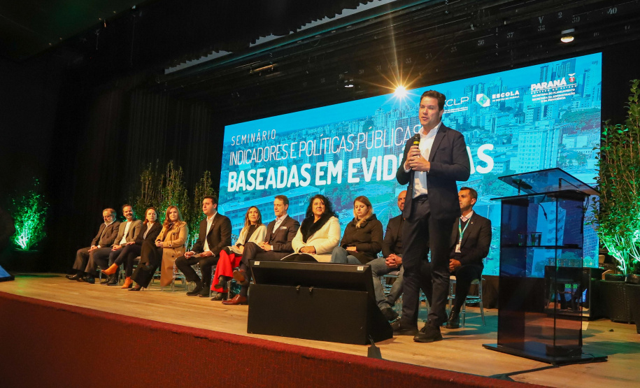 Seminário sobre indicadores e políticas públicas baseadas em evidências