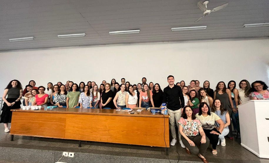 Atendimento SUS: curso forma profissionais da saúde para aplicação da técnica de auriculoterapia