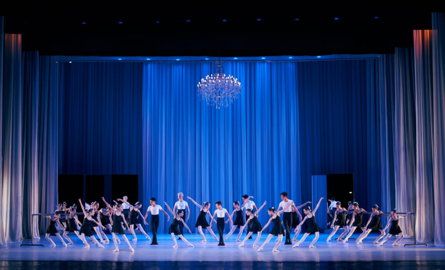 Com 100 alunos em formação, a  Escola de Dança Teatro Guaíra (EDTG) oferece aulas gratuitas, mantidas pelo governo estadual.