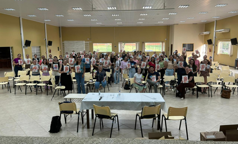 Atendimento SUS: curso forma profissionais da saúde para aplicação da técnica de auriculoterapia