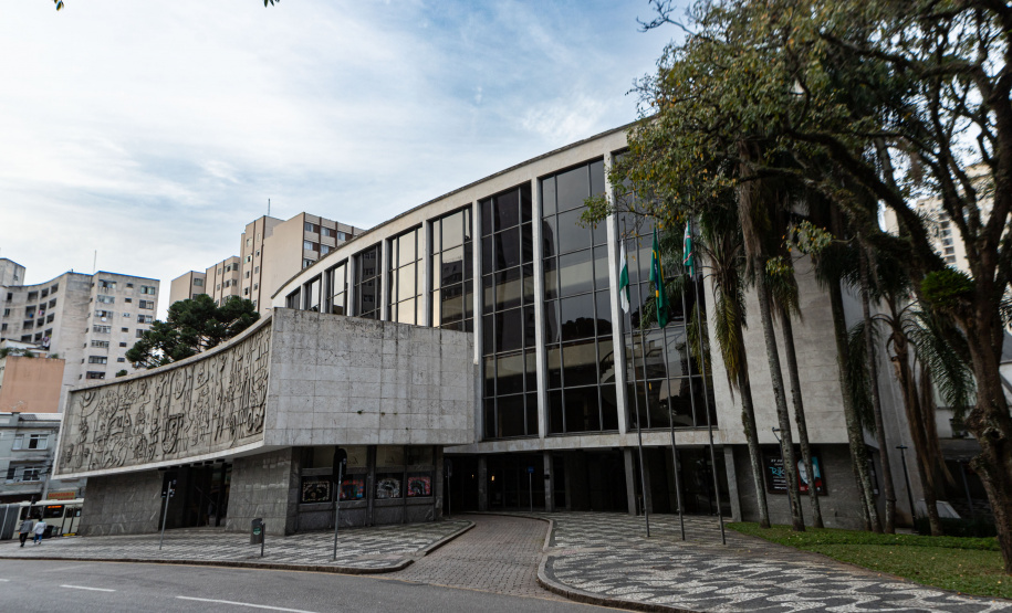 Conheça a história e os bastidores do Teatro Guaíra, que completa 140 anos em 2024