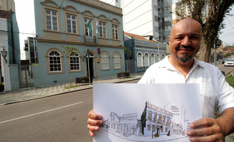 Desenhista e urban sketcher Simon Taylor assume residência artística do Museu Casa Alfredo Andersen
