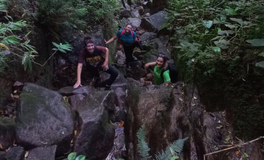 Na trilha certa, equipamentos de segurança e cuidados com a fauna e a flora: IAT elaborou um guia de bom comportamento para os usuários de parques estaduais.