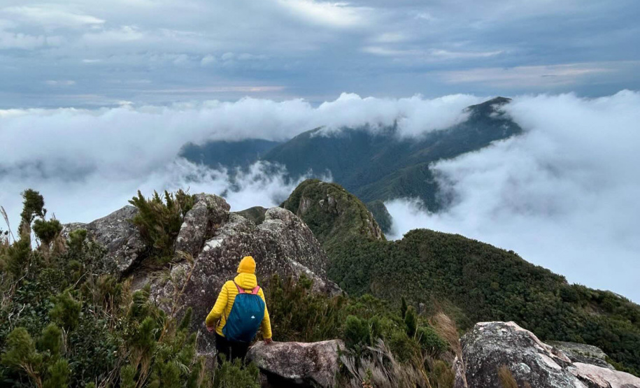 Na trilha certa, equipamentos de segurança e cuidados com a fauna e a flora: IAT elaborou um guia de bom comportamento para os usuários de parques estaduais.