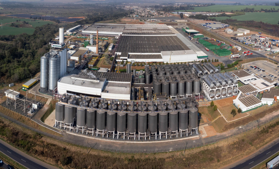 Com apoio do Estado, Heineken completa expansão de R$ 1,5 bilhão em sua fábrica de Ponta Grossa