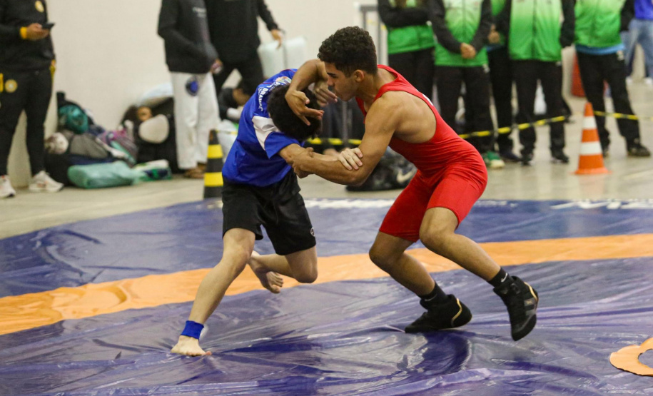 PARANÁ COMBATE - A principal competição de artes marciais do Estado começou no dia 11 e segue até este domingo (15). Foi quarta edição o evento