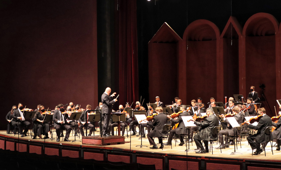 Em 2025, a Orquestra Sinfônica do Paraná (OSP) celebrará 40 anos de história como a primeira e maior orquestra pública do Estado. Fundada em 1985, a OSP tem como missão democratizar o acesso à música clássica, realizando concertos com valores acessíveis e colaborando com outros corpos artísticos do Teatro Guaíra.