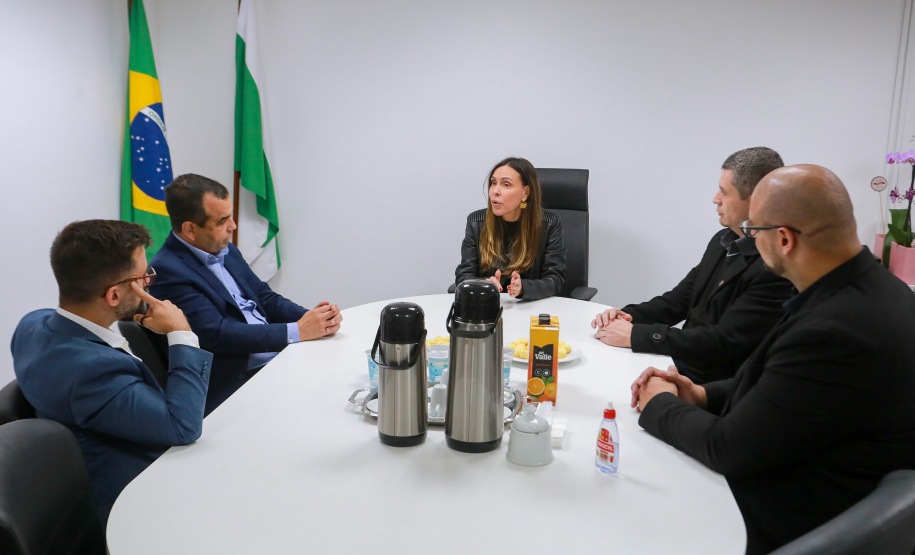 São Paulo conhece experiência da ouvidoria do Paraná nas escolas