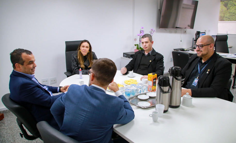 São Paulo conhece experiência da ouvidoria do Paraná nas escolas