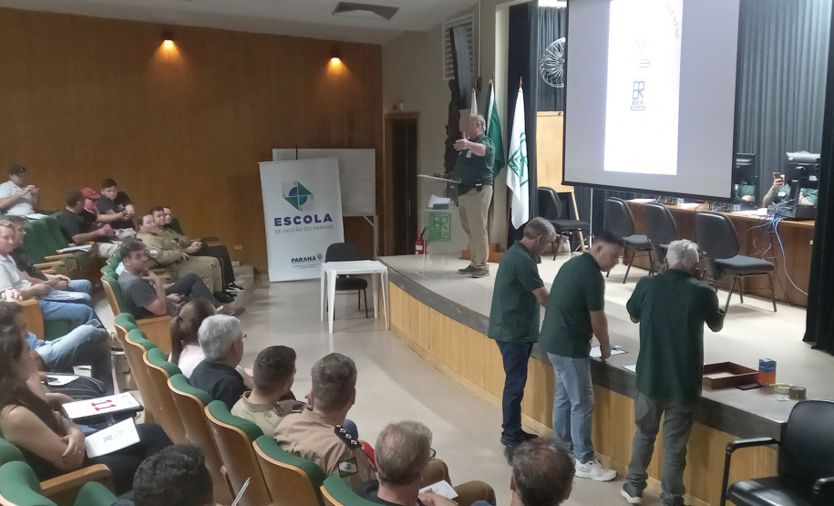 Leilão de sucatas do DER arrecada R$ 1,4 milhão