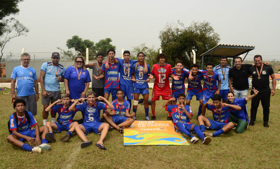 Conheça os finalistas dos Jogos Escolares Bom de Bola 2024 72 equipes participam da grande final em Pérola, de 10 a 15 de outubro