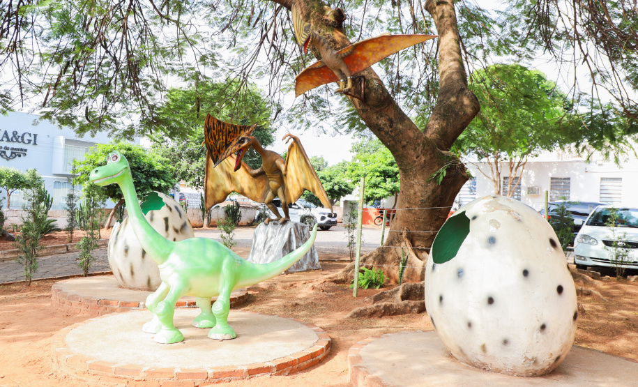 Vale dos Dinossauros: Cruzeiro do Oeste recebe título e destaca Paraná em turismo científico