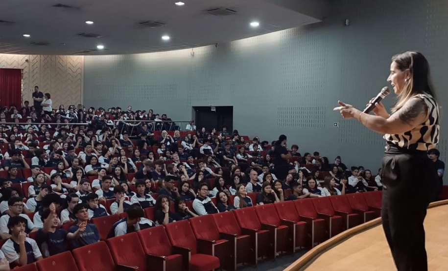 PCPR leva conscientização sobre assédio e violência sexual a 800 estudantes em Curitiba