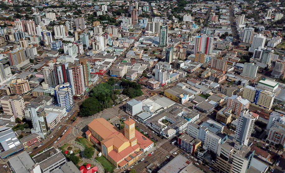 Estado repassou quase R$ 1 bilhão aos municípios em agosto; confira valor por região