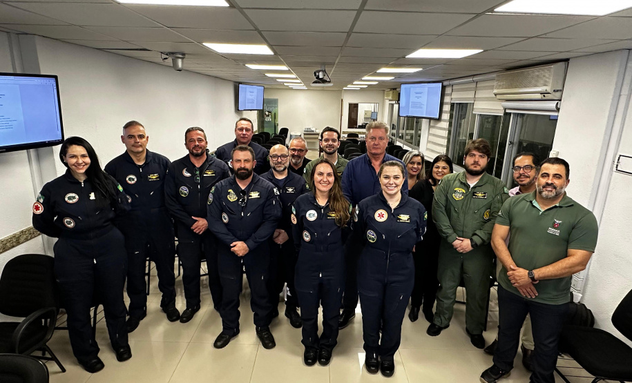 Profissionais do serviço aeromédico do Paraná realizam reunião técnica em Curitiba