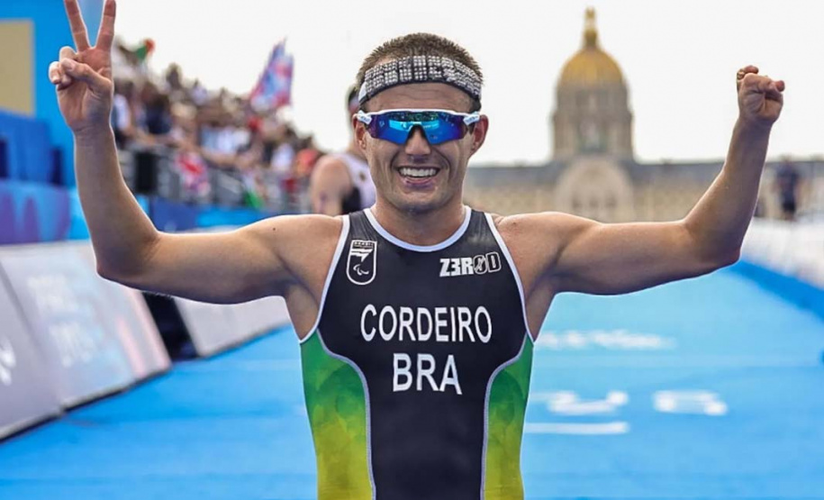 O paranaense Ronan Cordeiro, 27 anos, que nesta segunda-feira, dia 2, conquistou medalha de prata no Jogos Paralímpicos de Paris 2024 foi estudante do Colégio Estadual do Paraná (CEP), no início dos anos 2010, e integrou a equipe de esporte da instituição.