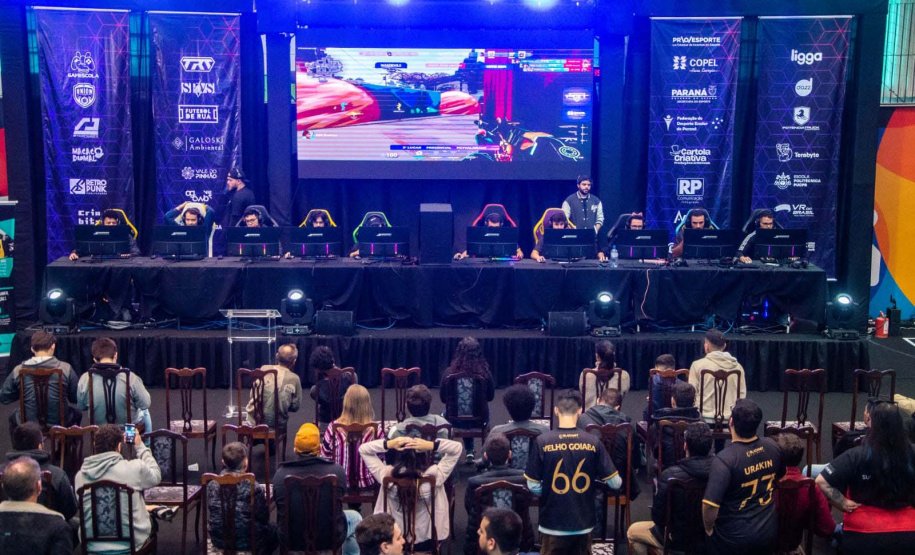 Com apoio do Proesporte, encontro de E-sports agita o mundo gamer em Curitiba