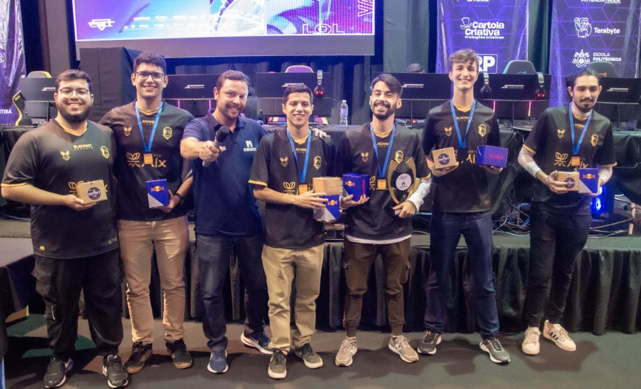 Com apoio do Proesporte, encontro de E-sports agita o mundo gamer em Curitiba