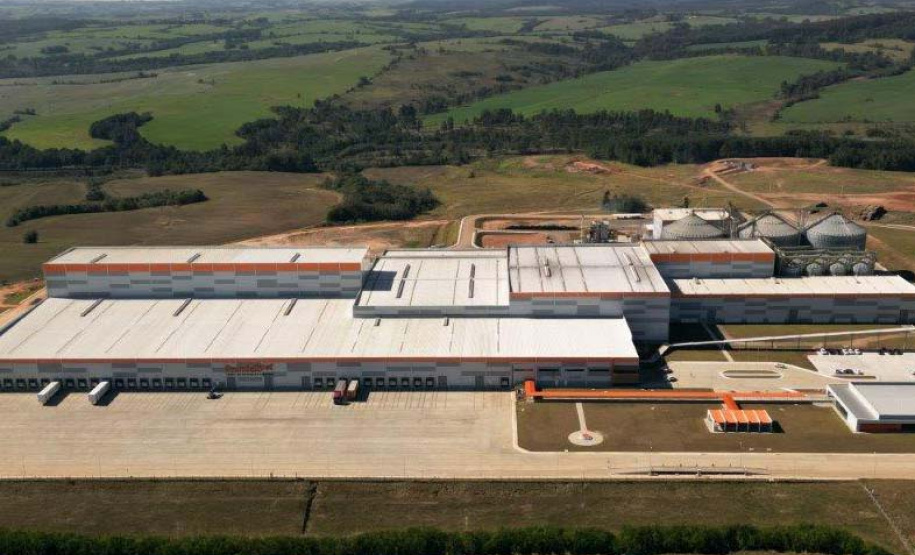Unidade industrial da PremierPet, em Porto Amazonas Divulgação