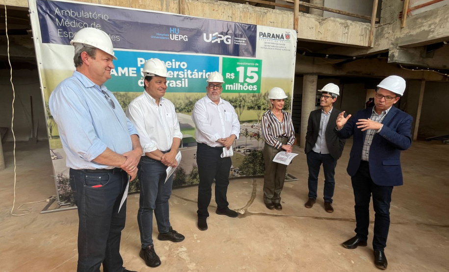 Secretários estaduais vistoriam obras do primeiro AME Universitário do país