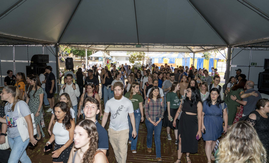 Pavilhão científico encanta visitantes e abre Paraná Faz Ciência na UEM