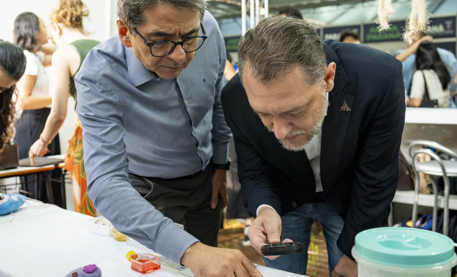 Pavilhão científico encanta visitantes e abre Paraná Faz Ciência na UEM