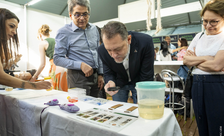 Pavilhão científico encanta visitantes e abre Paraná Faz Ciência na UEM