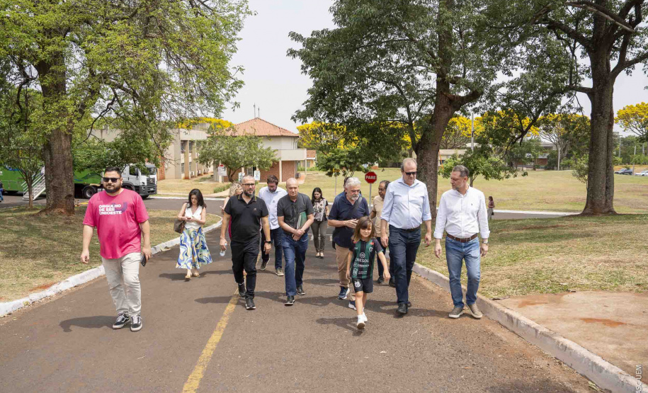 Pavilhão científico encanta visitantes e abre Paraná Faz Ciência na UEM