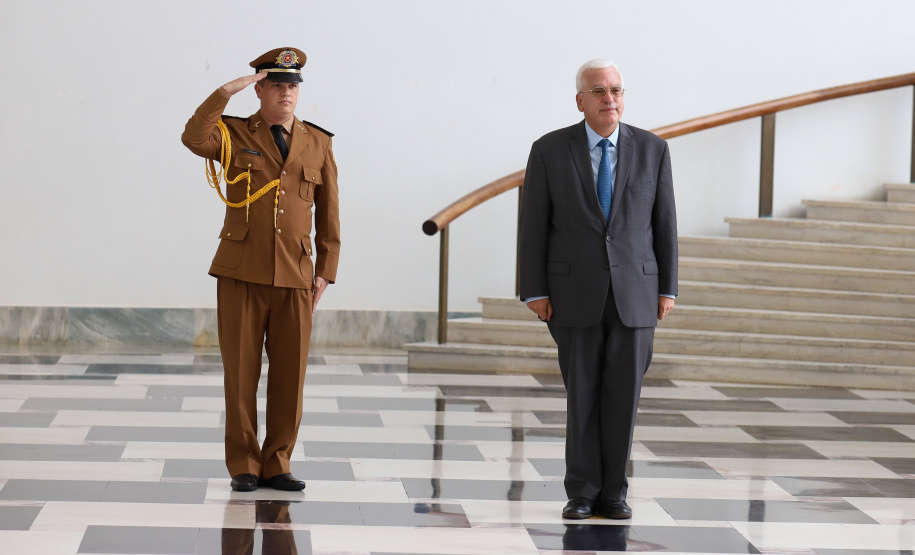 O vice-governador Darci Piana recebe nesta segunda-feira (21) o  embaixador do Chipre no Brasil, Vasilios Philippou