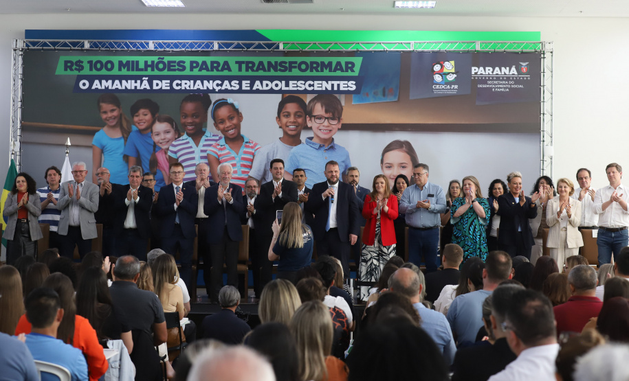 GOVERNADOR AUTORIZA EDITAL HISTÓRICO PARA REPASSE DE RECURSOS A PROJETOS QUE ATENDAM CRIANÇAS E ADOLESCENTES