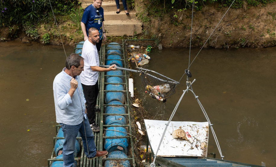 SANEPAR RETIRA 20 TONELADAS DE LIXO