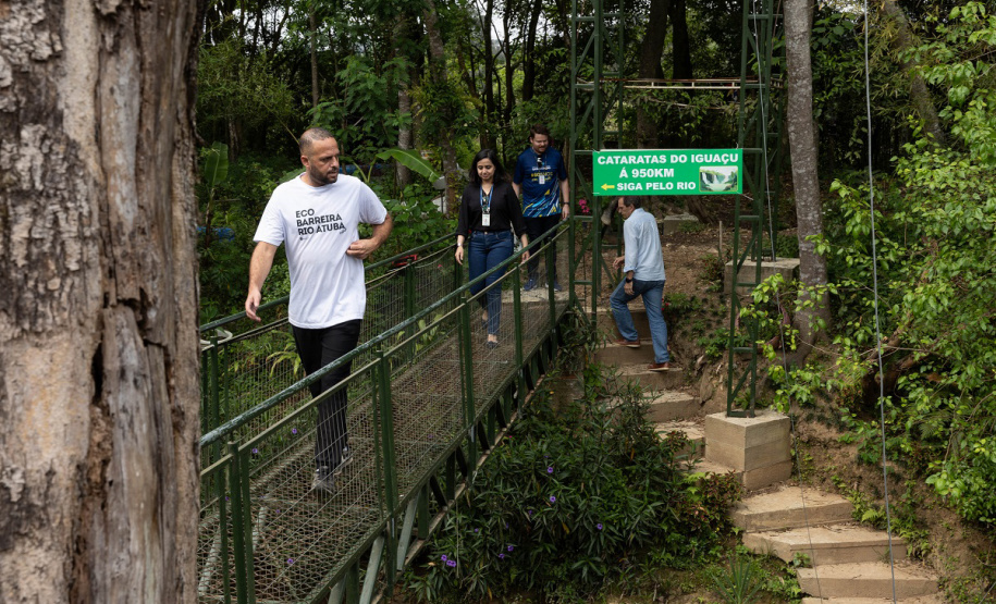 SANEPAR RETIRA 20 TONELADAS DE LIXO