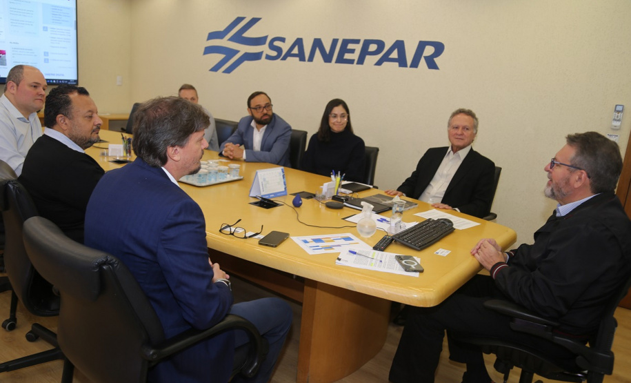 Profissionais da Copasa visitam Sanepar como modelo para soluções inovadoras