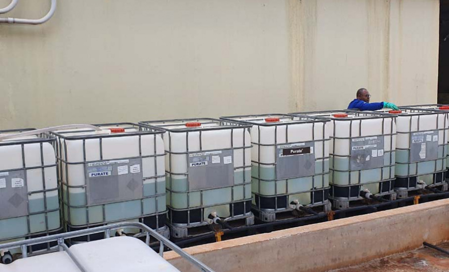 Sanepar intensifica aplicação de produtos para tratar água do Tibagi