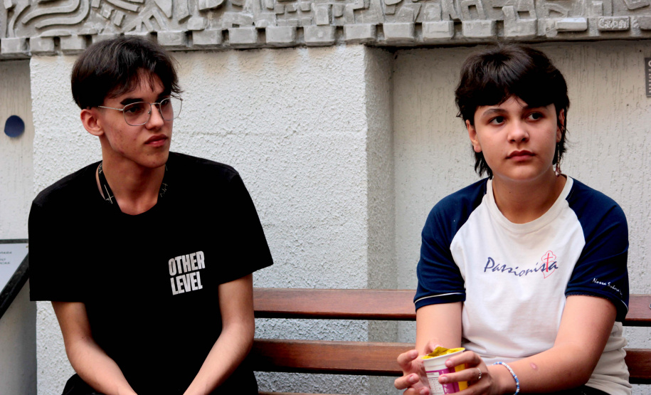 Alunos do Centro Juvenil de Artes Plásticas ganham reconhecimento internacional em Concurso de desenho na Polônia