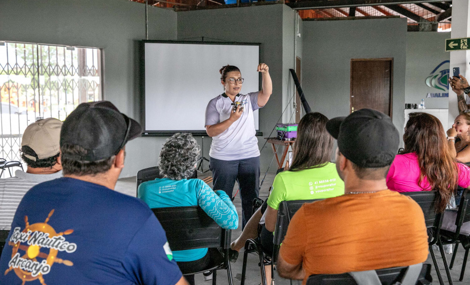 Portos do Paraná encerra outubro com atividades socioambientais no litoral do Estado