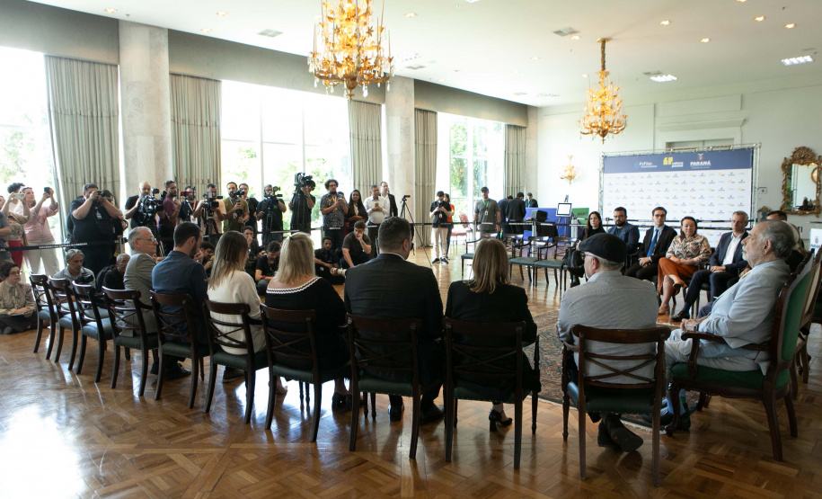 Durante a sua passagem por Curitiba nesta quinta-feira (31), o renomado cineasta norte-americano Francis Ford Coppola conheceu um pouco do trabalho realizado pela PrFilm Comission,