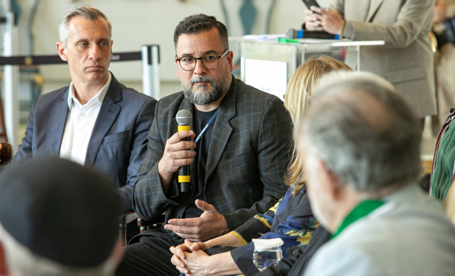 Durante a sua passagem por Curitiba nesta quinta-feira (31), o renomado cineasta norte-americano Francis Ford Coppola conheceu um pouco do trabalho realizado pela PrFilm Comission,