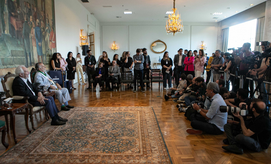 Durante a sua passagem por Curitiba nesta quinta-feira (31), o renomado cineasta norte-americano Francis Ford Coppola conheceu um pouco do trabalho realizado pela PrFilm Comission,