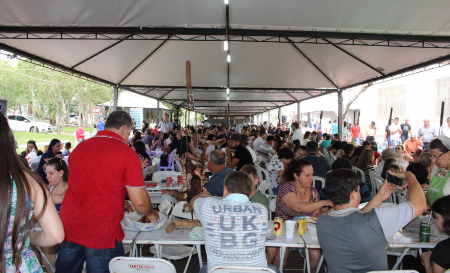 Dia da Padroeira do Brasil: eventos religiosos atraem milhares de turistas ao Paraná em outubro