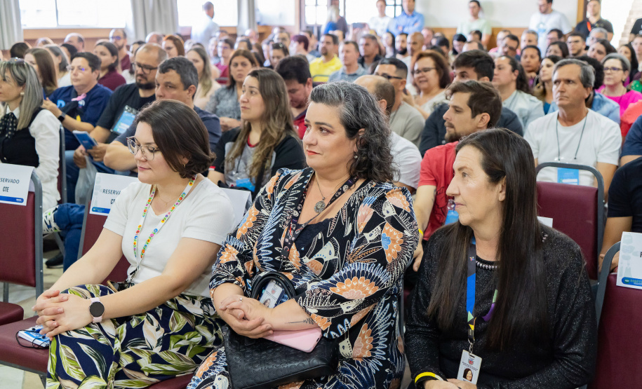 Seminário reúne 200 professores de robótica para encerramento da jornada educacional de 2024