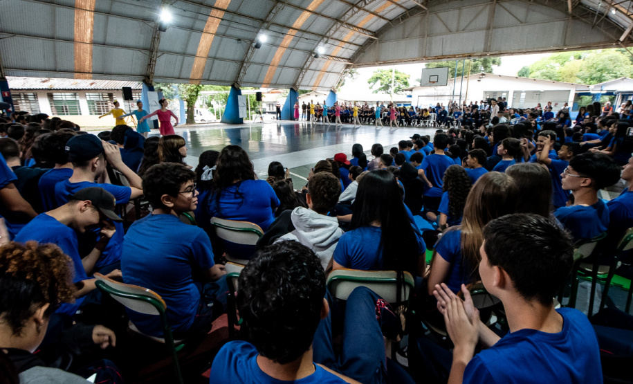 Escola de Dança Teatro Guaíra abre inscrições em 17 de outubro