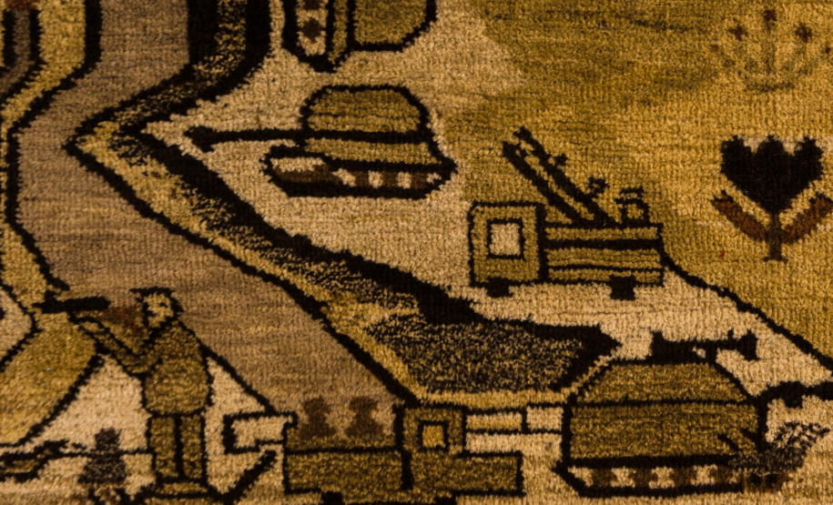 MON realiza exposição de tapetes afegãos