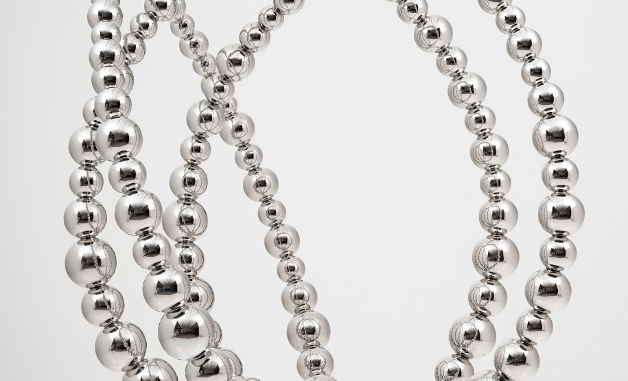 MON realiza exposição do artista francês Jean-Michel Othoniel