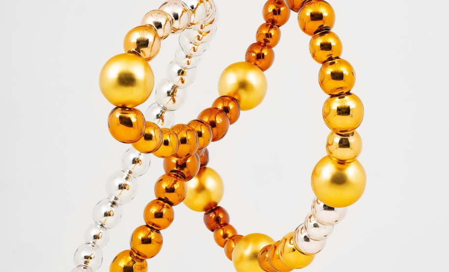 MON realiza exposição do artista francês Jean-Michel Othoniel