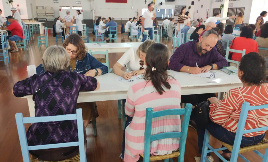 76,3% da população idosa do Paraná dependem apenas do SUS